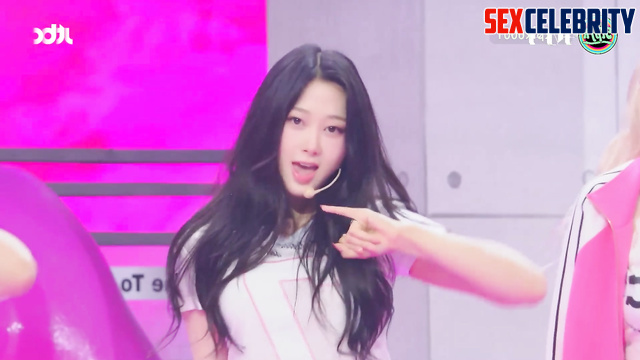 (에스파 딥 페이크 에로틱) Aespa pmv porn - look what they doing behind the scenes