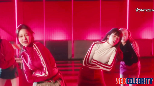 Dissolute movements on stage and in bed, IVE (아이브 어른들의 비디오) face swap pmv