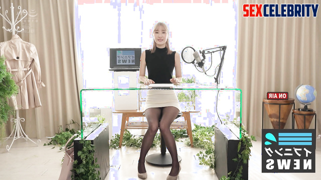 She had never squirted like this before, fake Liu Yifei (刘亦菲 充满激情的性爱)