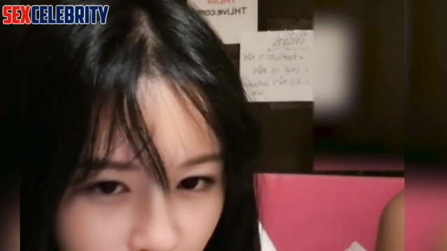 Fake NMIXX 엔믹스 Sullyoon 설윤 - She let me lick her tits