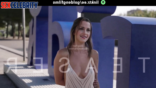 Emma Watson - Walking Completely Naked Through a Crowded City, ai