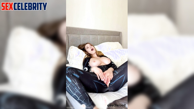 She loves this dildo and dildo loves her pussy, Elizabeth Olsen solo A.I.