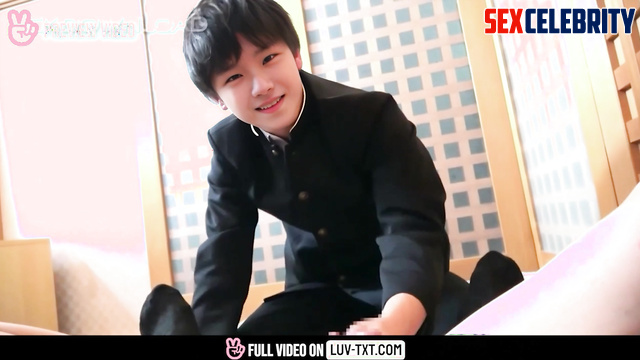 Fake Kpop 보이넥스트도어 Woonhak from BOYNEXTDOOR footjob