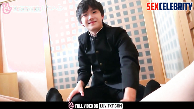 Fake Kpop 보이넥스트도어 Woonhak from BOYNEXTDOOR footjob