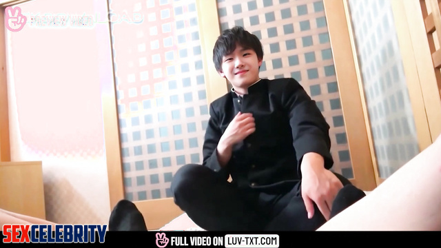 Fake Kpop 보이넥스트도어 Woonhak from BOYNEXTDOOR footjob