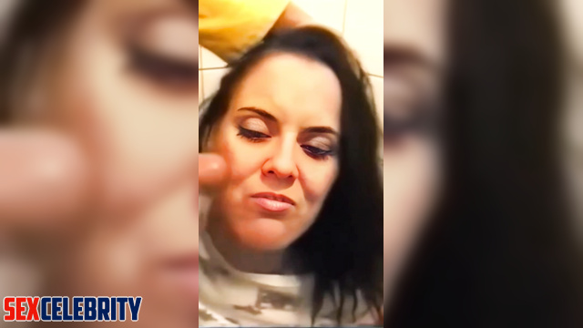 AI Amy Freeze gets a sprinkle facial