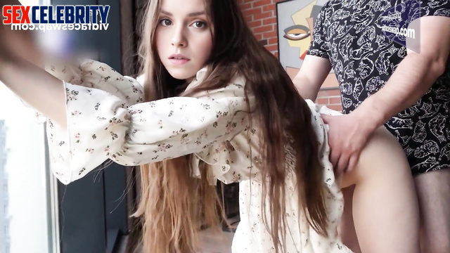 Alone with my half-sister ai Emma Watson, what she's doing