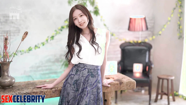 One of the guys stimulated her nipples during sex, Wang Churan ai 王楚然 網紅