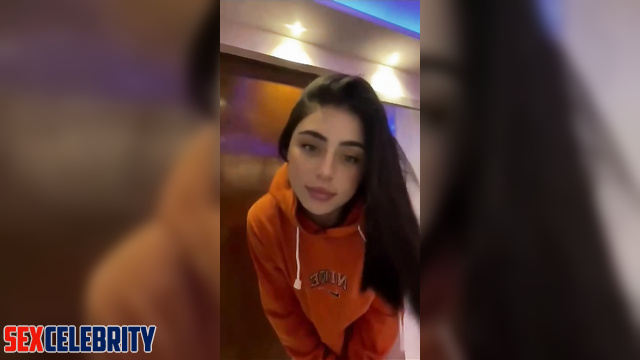 Face Swap Nicki Nicole undresses on camera