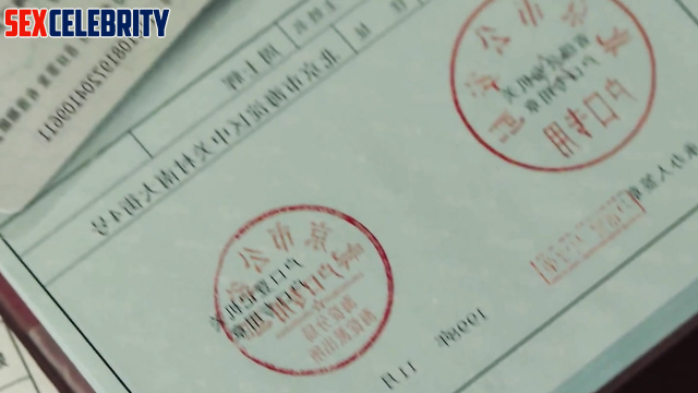 MILF boss needs some special assistance - Liu Yifei 刘亦菲 真假的