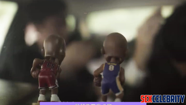 MILF boss needs some special assistance - Liu Yifei 刘亦菲 真假的