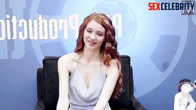 TWICE (트와이스) / Redhead whore bukkake session - Nayeon 나연 케이팝 스타