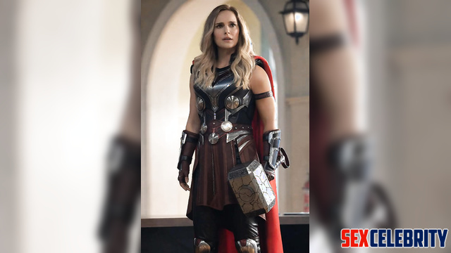 Blonde jumping naked and having fun / Natalie Portman solo ai scene