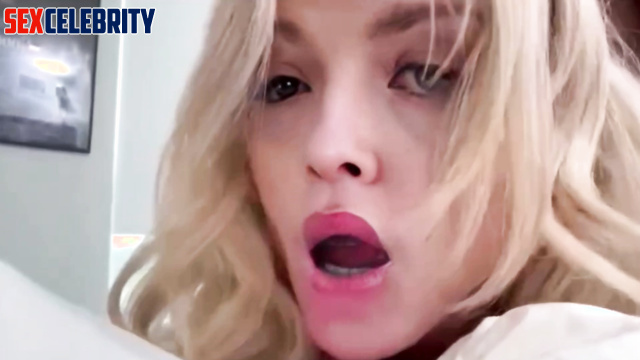 Al Alexis Texas giving up the booty like never before