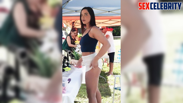 Deepfak Staryuuki flashed her breasts